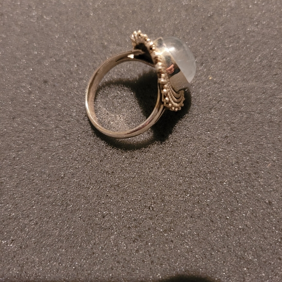 Sterling Silver Moonstone ring, size 9 - Picture 2 of 2
